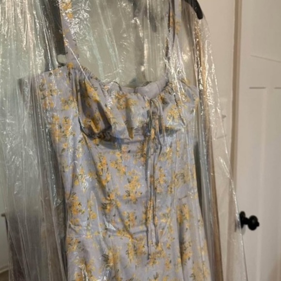 House of CB Blue and Yellow Floral Maxi Dress - Picture 4 of 4